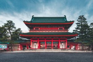 heian jingu shrine gateway in kyoto japan